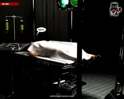 Mujer atada en camilla, brazos inmovilizados, goteo y gemidos mientras la penetran en sala médica oscura.