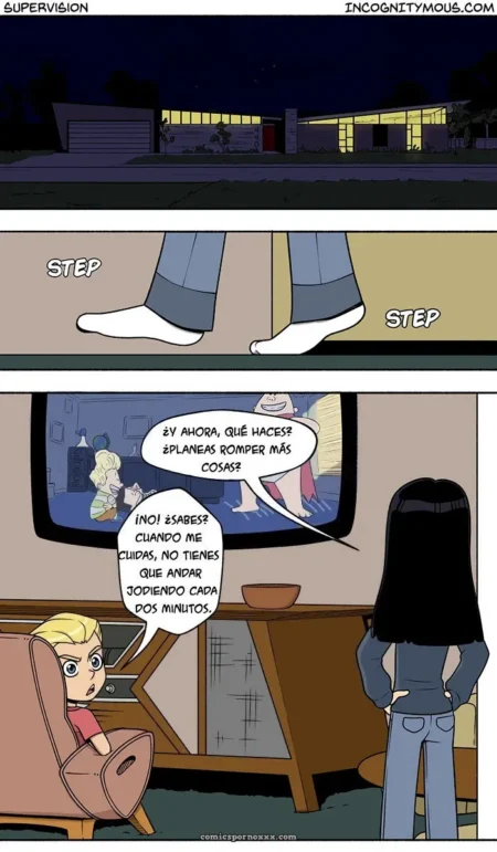 Mujer en TV recibiendo nalgadas intensas con piernas separadas y cara excitada mientras una persona observa de espaldas.