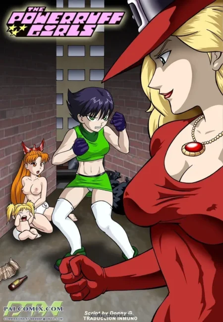 Mujer en rojo con escote y sombrero golpea a verde; dos desnudas atadas en calle, una con mordaza y pechos al aire.