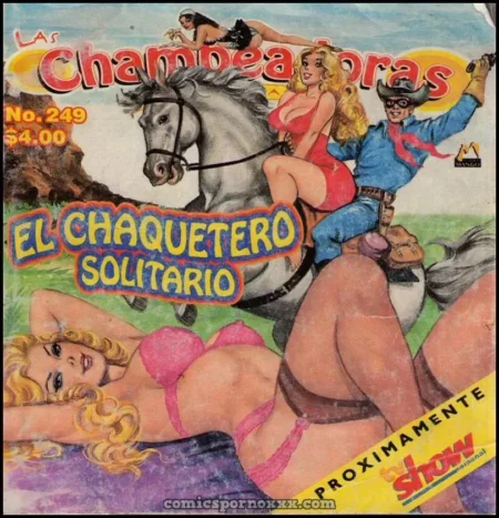 Mujer rubia en lencería rosa tumbada mientras un vaquero monta a caballo con otra mujer rubia en vestido rojo corto.