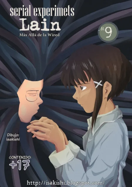 Lain sostiene una máscara de su propio rostro frente a ella sobre un fondo de cabello oscuro y cables.