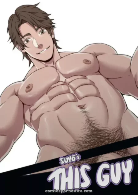 Hombre musculoso con torso desnudo, pectorales grandes y vello púbico visible en primer plano.