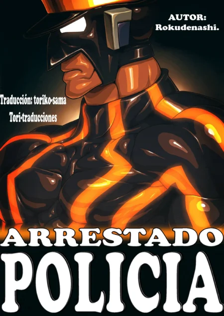 Policía musculoso con traje negro y naranja ajustado que resalta sus pectorales y hombros anchos en pose dominante.