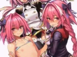 Tres Astolfo con cabello rosa: una con traje de sirvienta, otra con ropa ajustada y una desnuda con microbikini y clítoris.