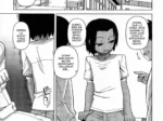 Página de manga con personajes escolares hablando en un salón de clases con diálogos en español.