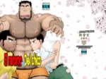 Hombre musculoso y velludo en calzoncillos abrazando a dos hombres jóvenes en una escena erótica de Takaku Nozomu.